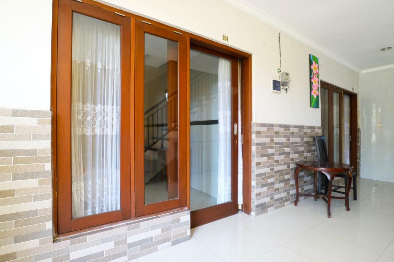 Готель Rena Segara House Kuta Кута Екстер'єр фото